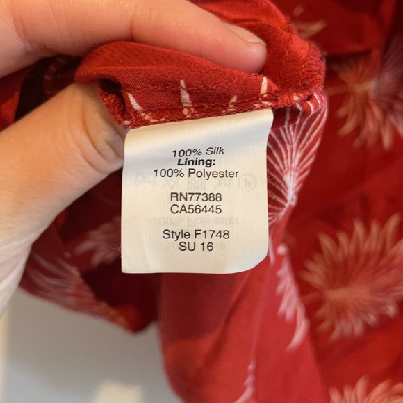 Madewell (US-Large) 100% silk sleeveless with tie/open back detail, red floral - Picture 5 of 5